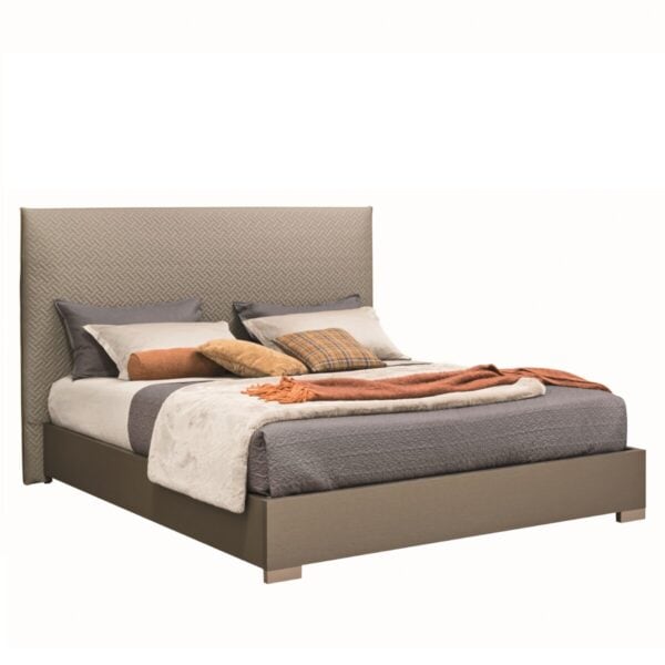 City Night Stand - Image 3
